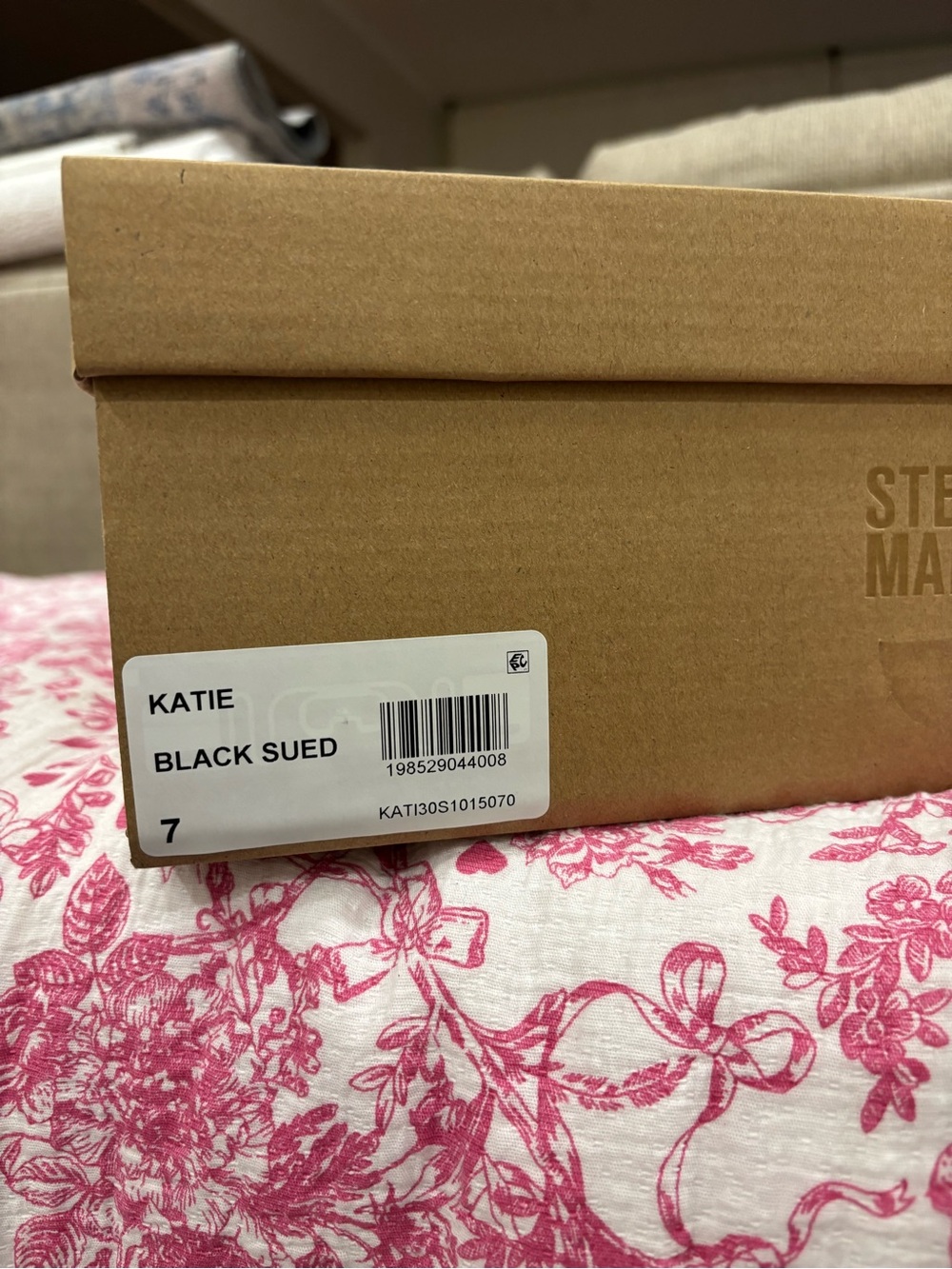 Steve Madden Katie Black Suede Sandals